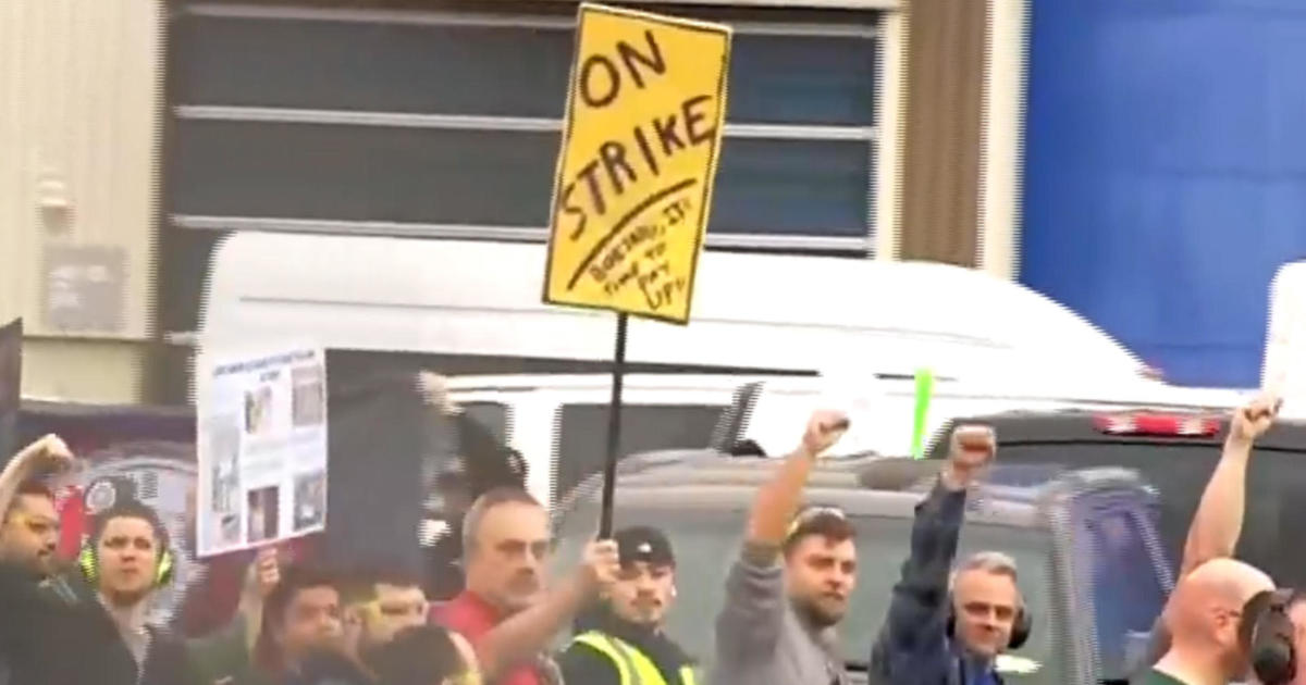 Boeing workers have rejected another contract offer, extending their strike. Meanwhile, the White House confirms that troops from North Korea have started training with Russian forces. All that and all that matters in today's Eye Opener.