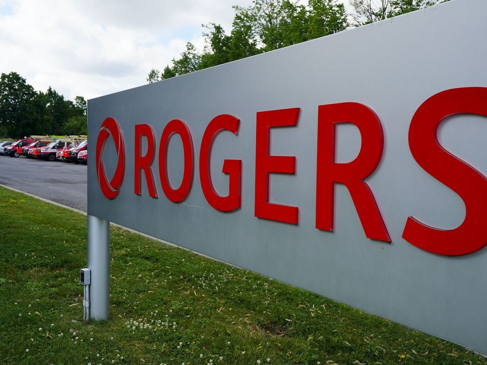 TORONTO &#8212; Rogers Communications Inc. is buying out Bell&#8217;s 37.5 per cent share of Maple Leaf Sports &#038; Entertainment for $4.7 billion, giving it 75 per cent ownership of the sports conglomerate. Rogers and Bell had held equal shares of MLSE, which owns the NHL Maple Leafs, NBA Raptor, CFL Argonauts, MLS Toronto FC and [&#8230;]